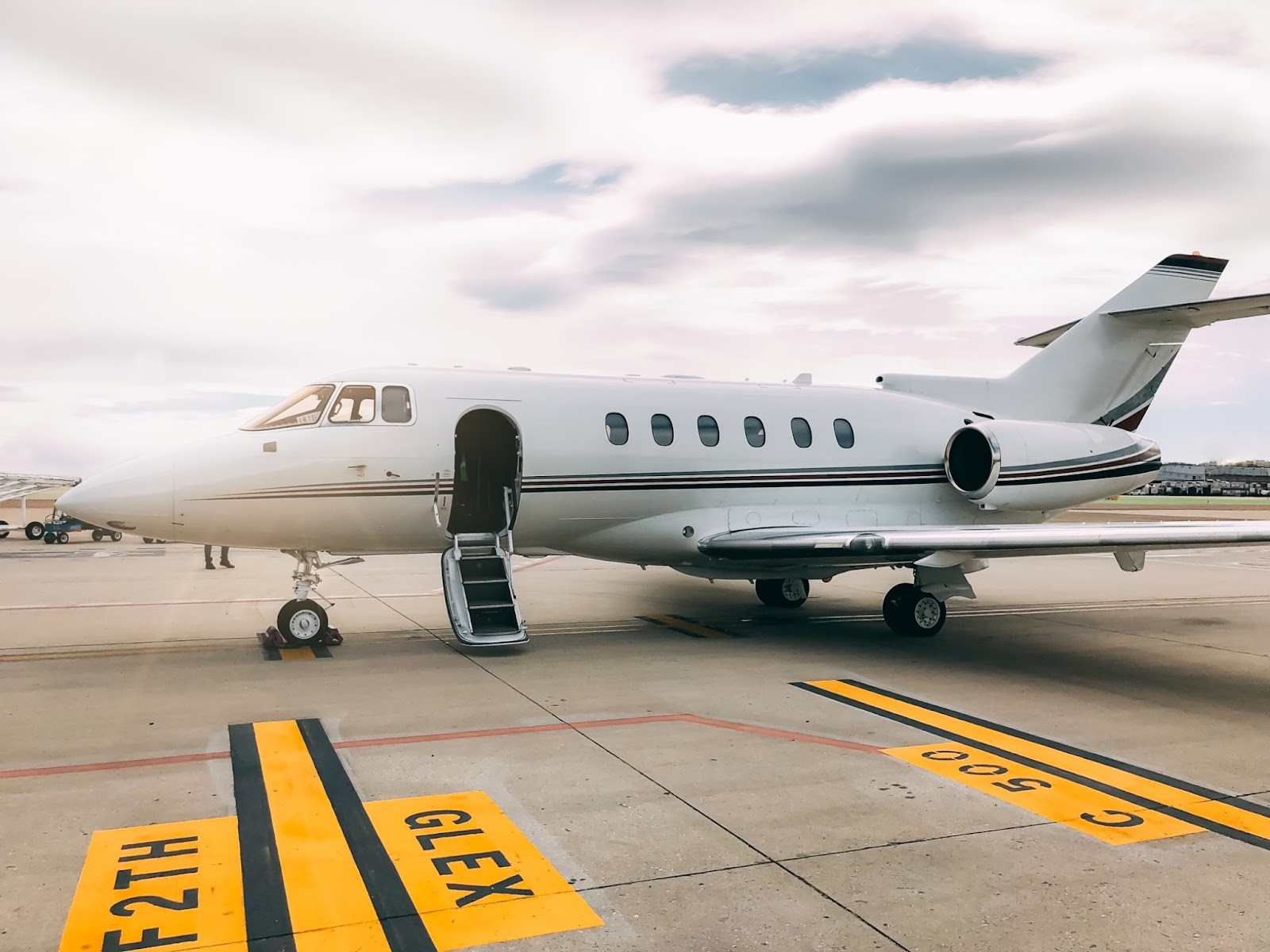 aircraft-charter